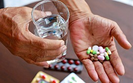 Polifarmacia en el adulto mayor y uso racional de medicamentos - online en vivo